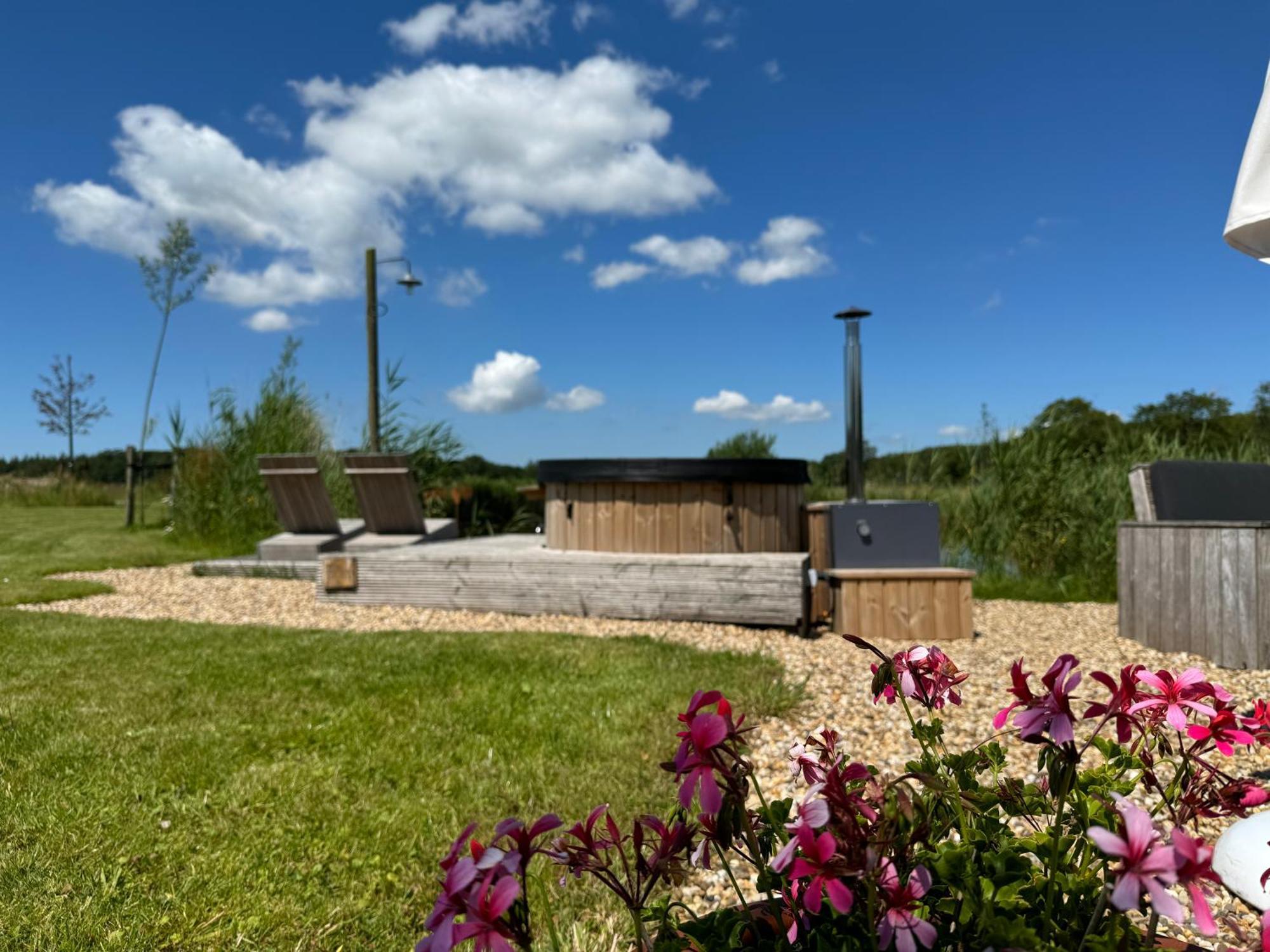 Vakantiehuis Noflik Nijemirdum Luaran gambar